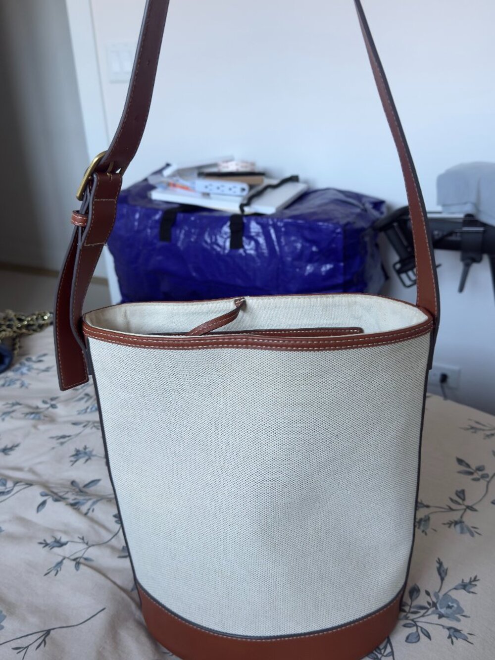 Mango Bucket Bag